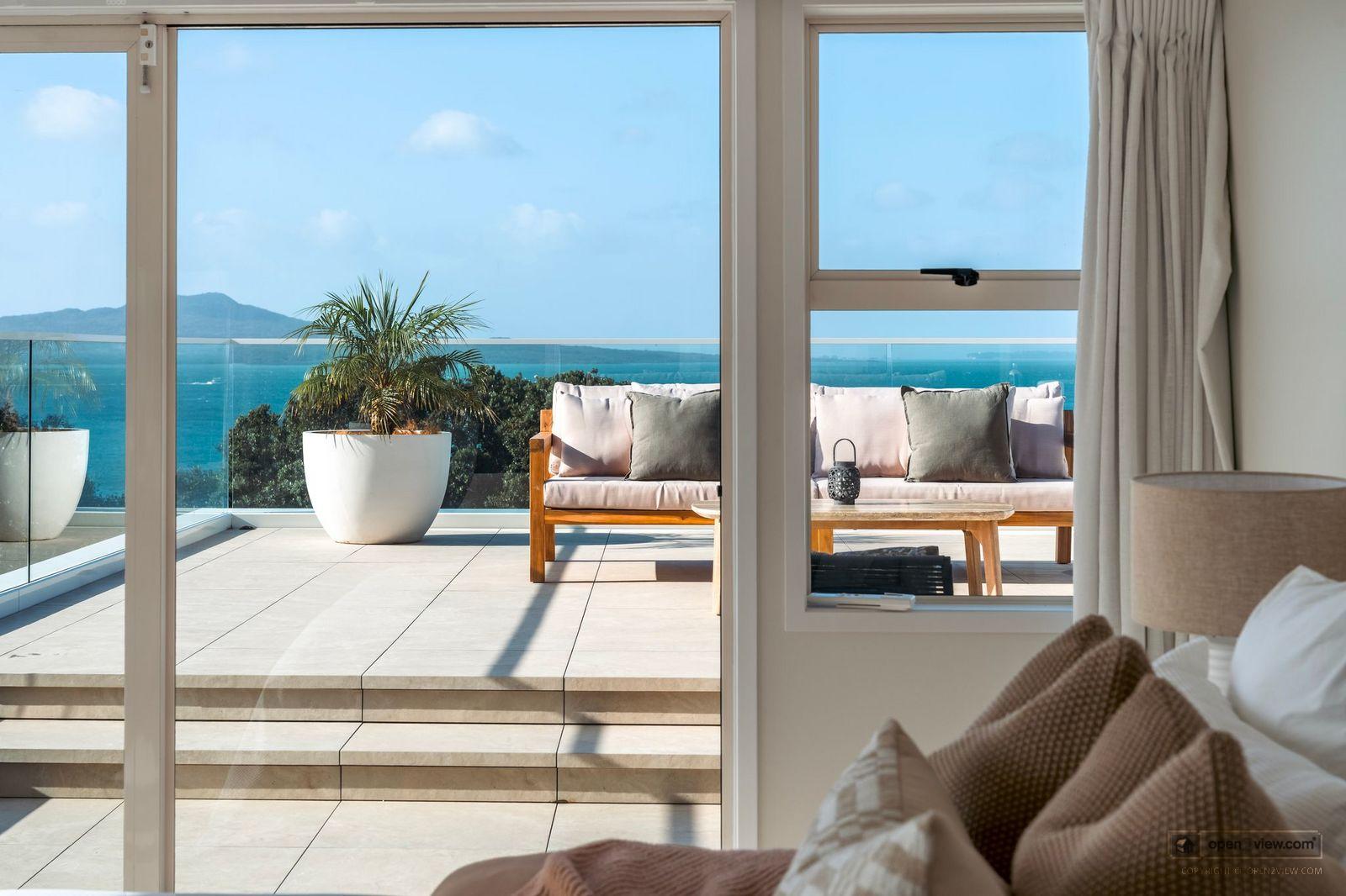 Slider image of 23D Beach Road, Auckland