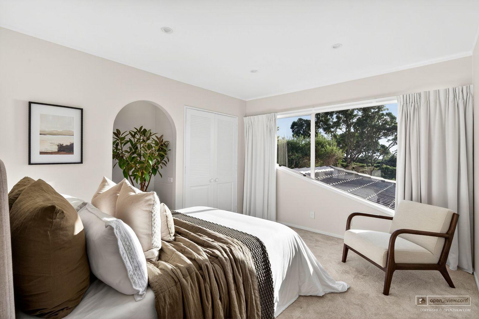 Slider image of 23D Beach Road, Auckland