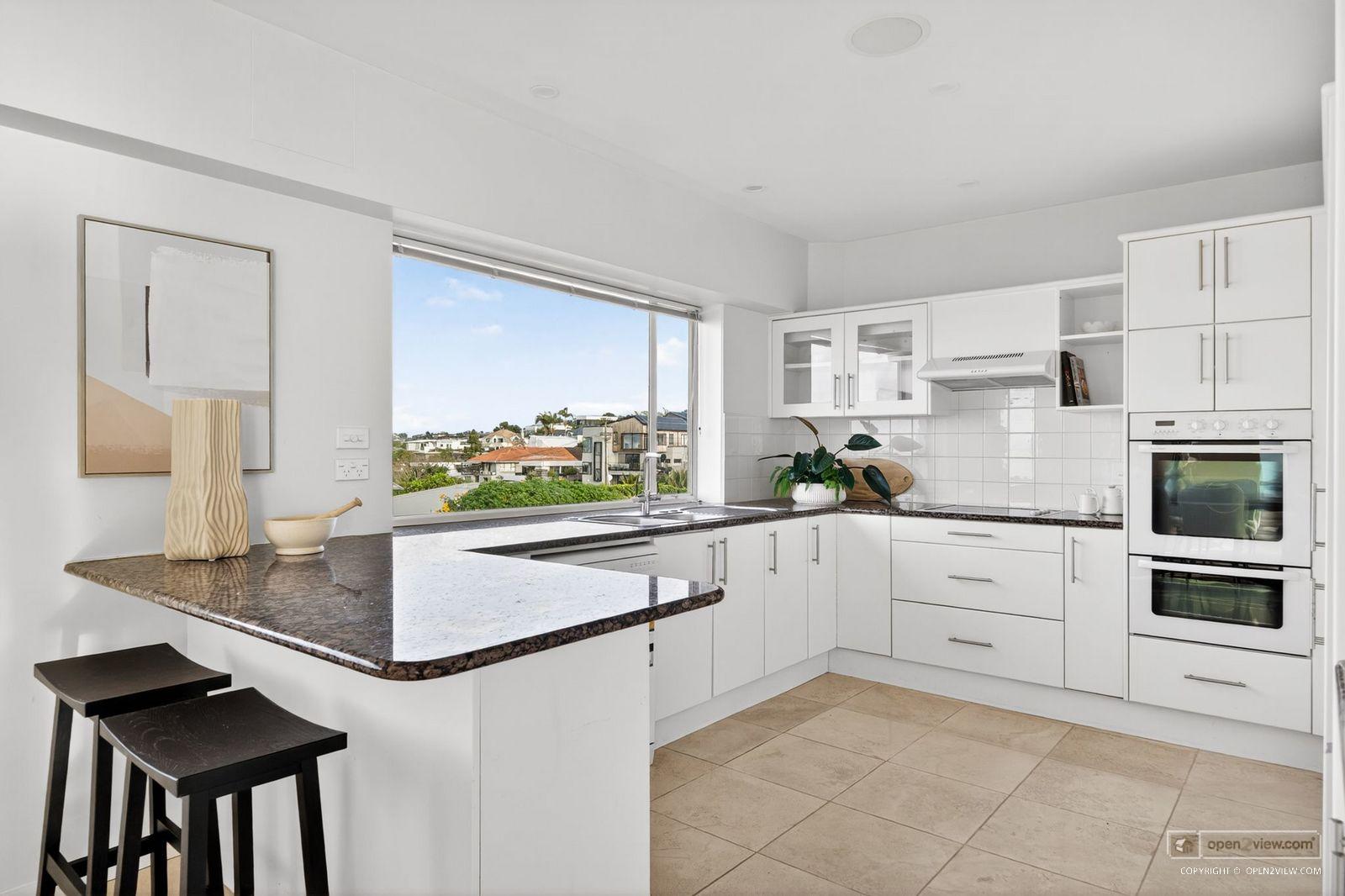 Slider image of 23D Beach Road, Auckland