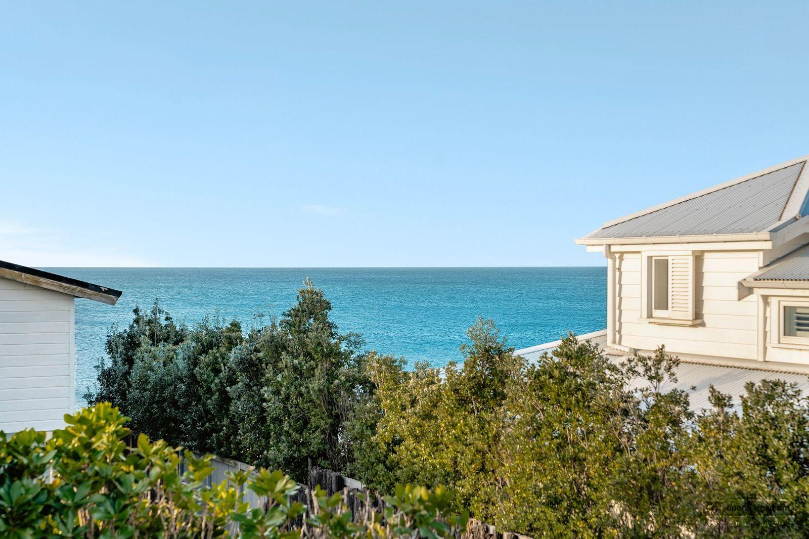 Slider image of 5 Holiday Road, Auckland