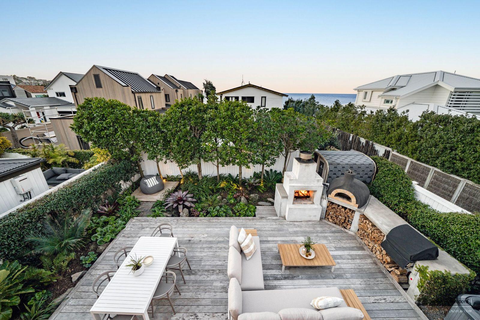 Slider image of 5 Holiday Road, Auckland