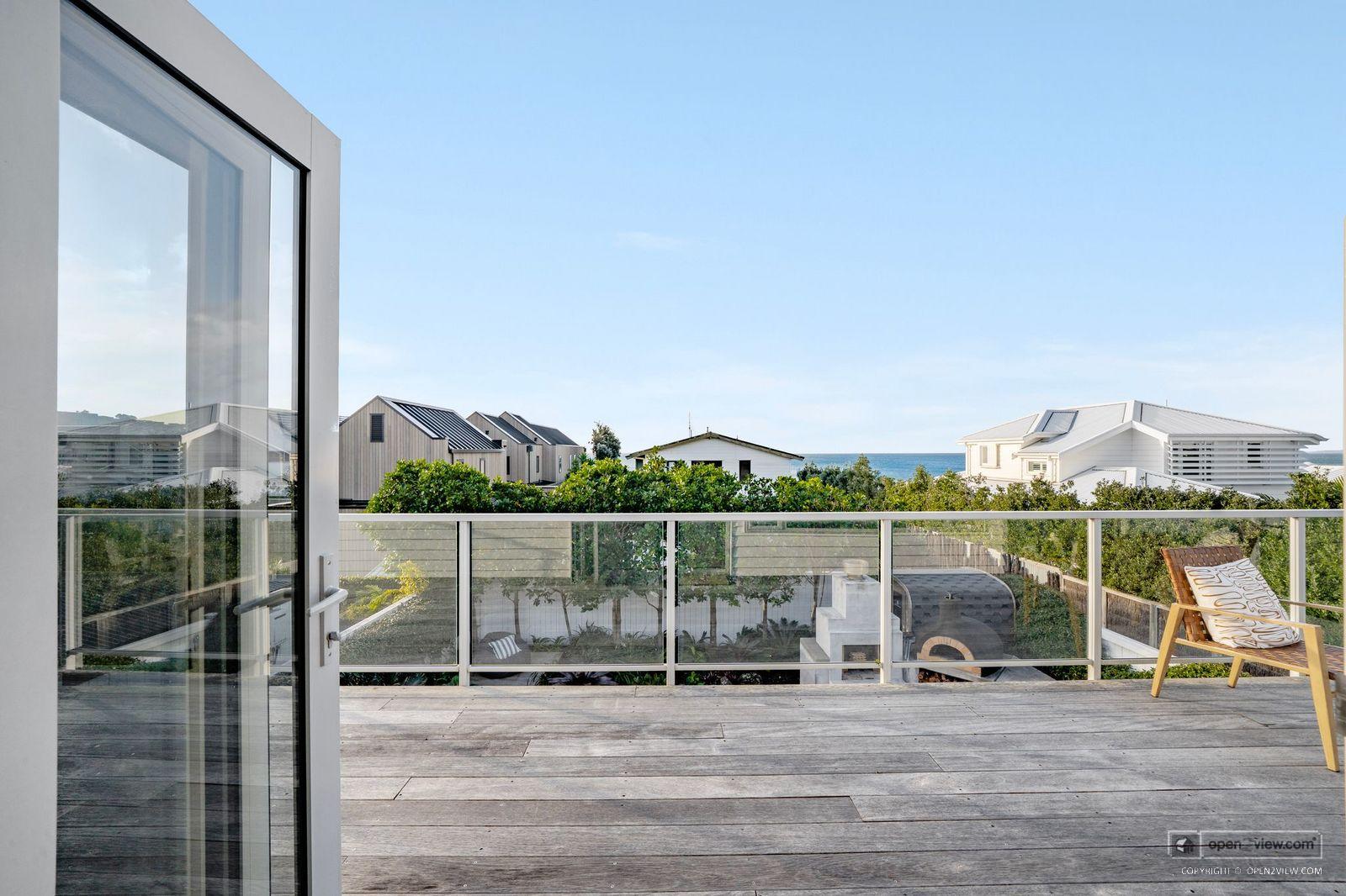 Slider image of 5 Holiday Road, Auckland