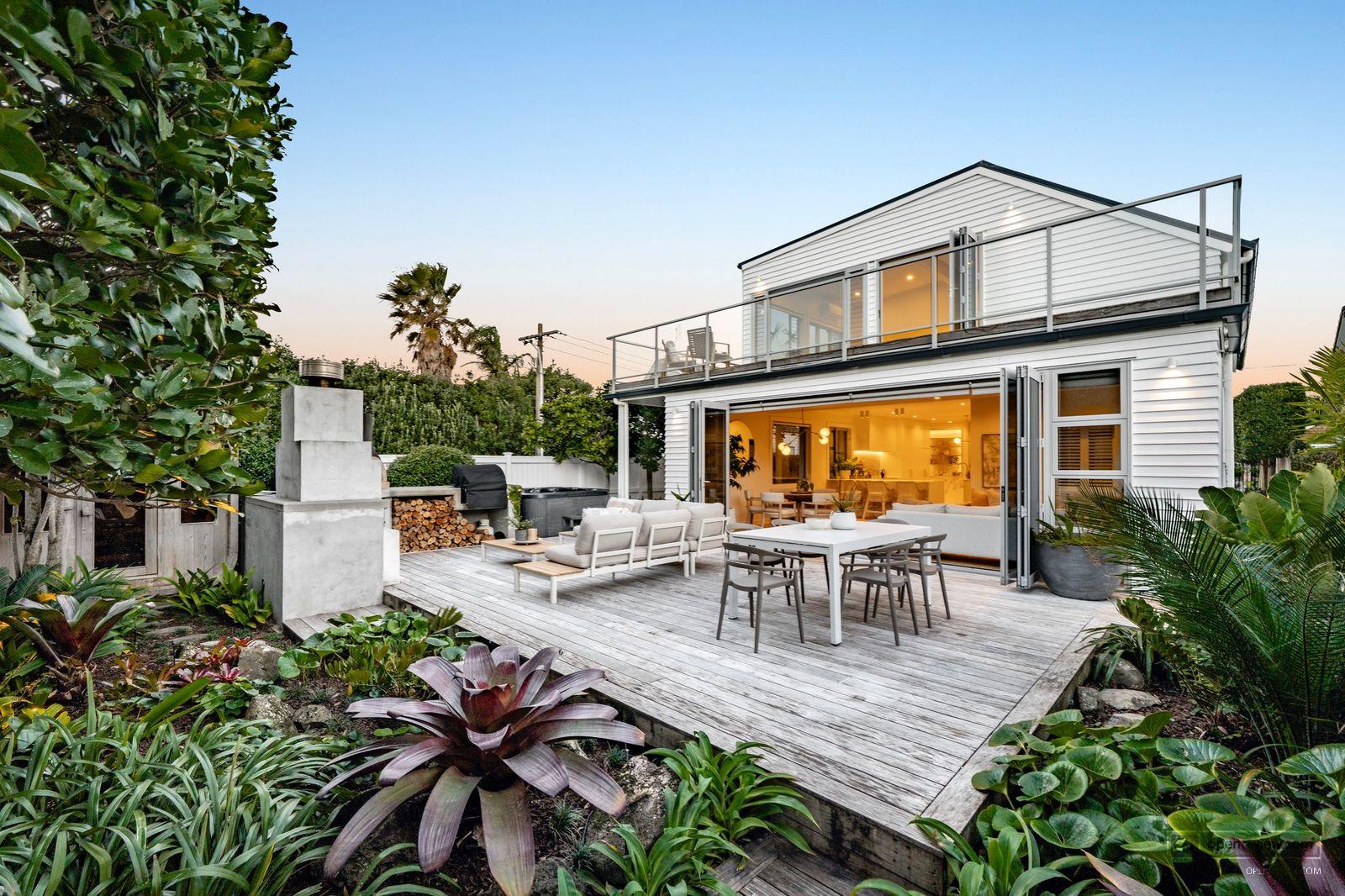 Slider image of 5 Holiday Road, Auckland