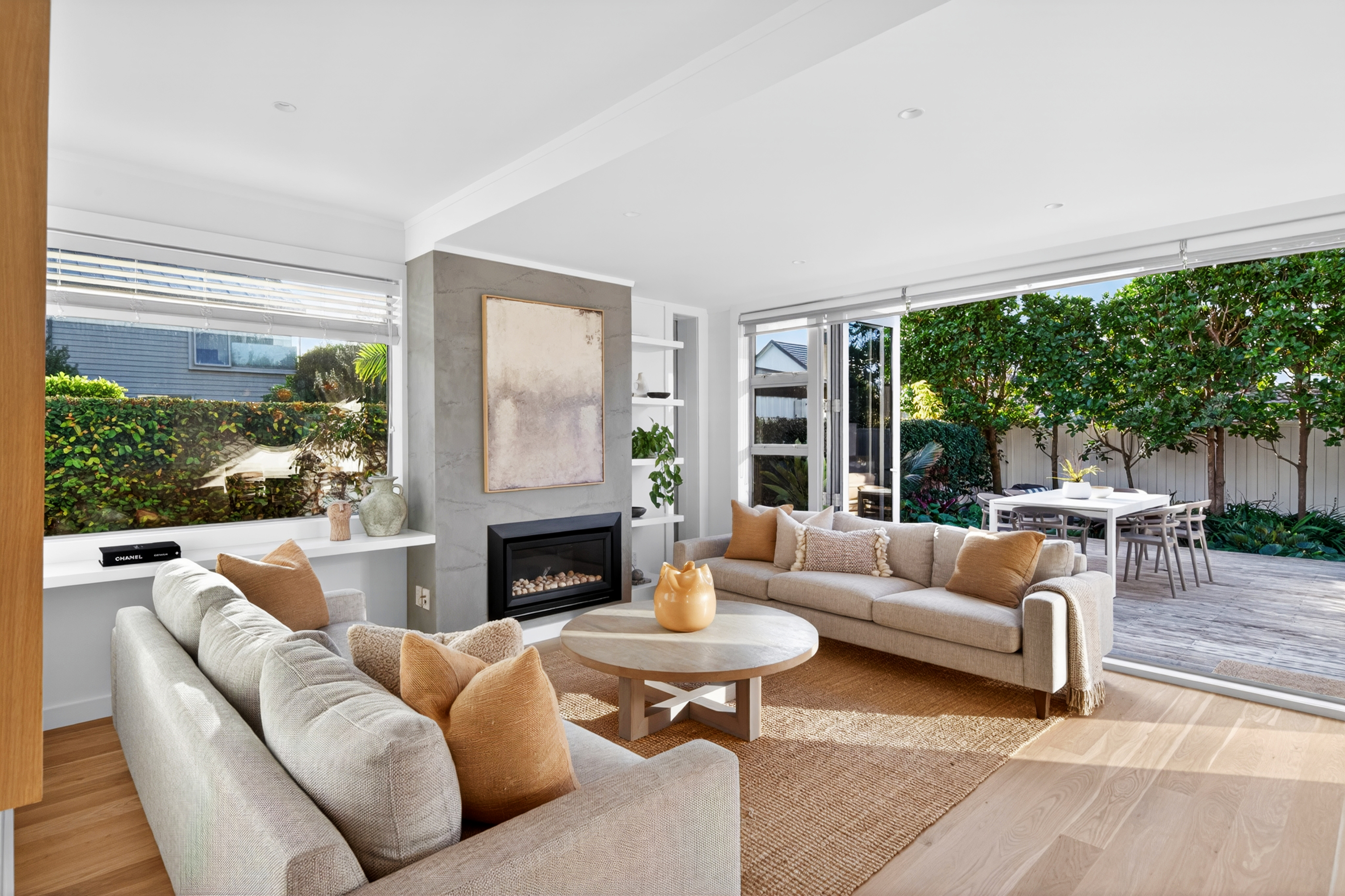 Slider image of 5 Holiday Road, Auckland
