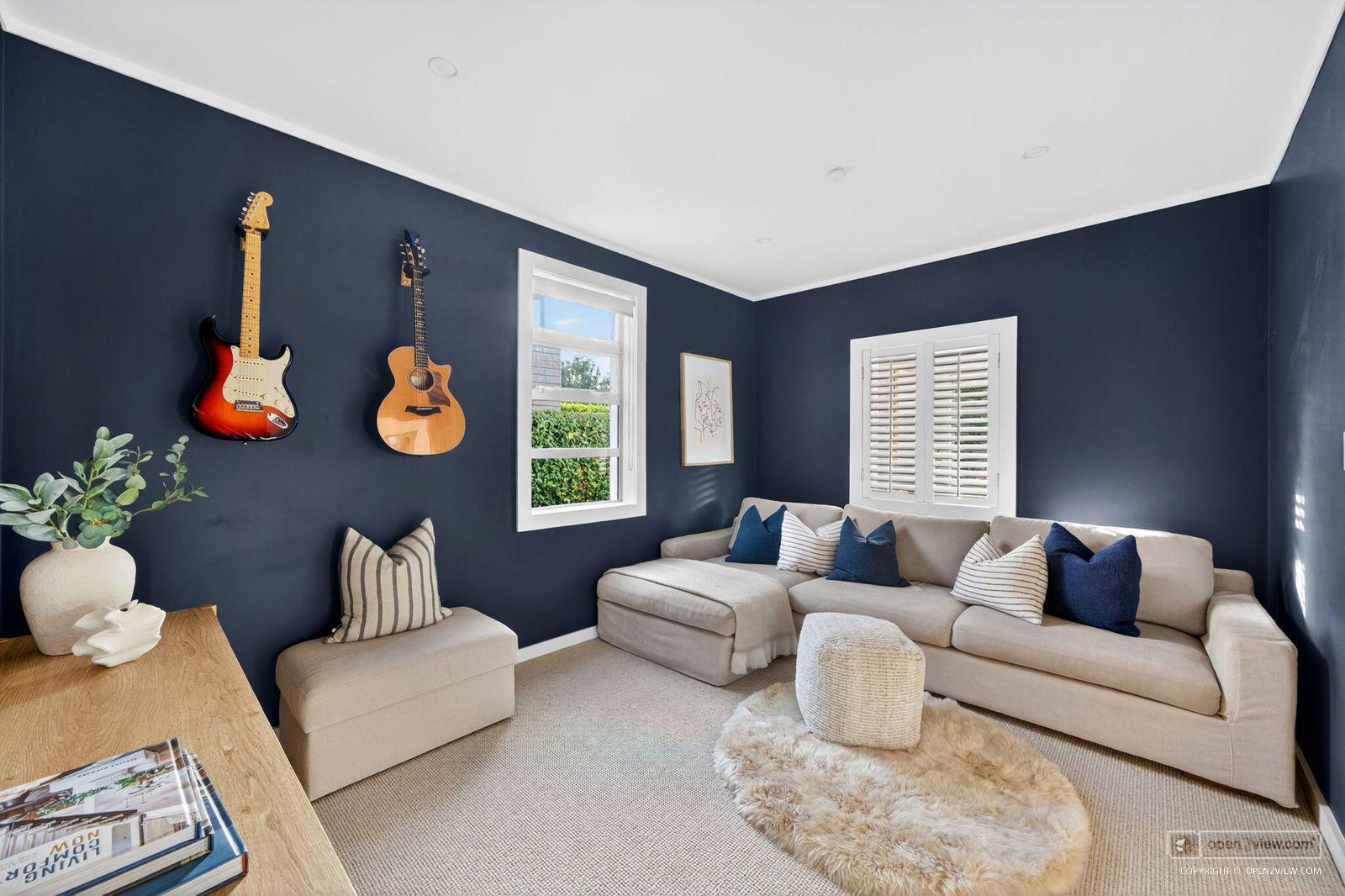 Slider image of 5 Holiday Road, Auckland