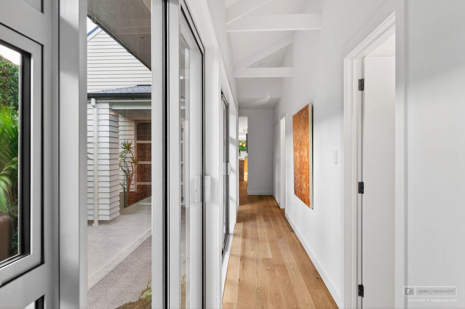 Slider image of 5 Holiday Road, Auckland