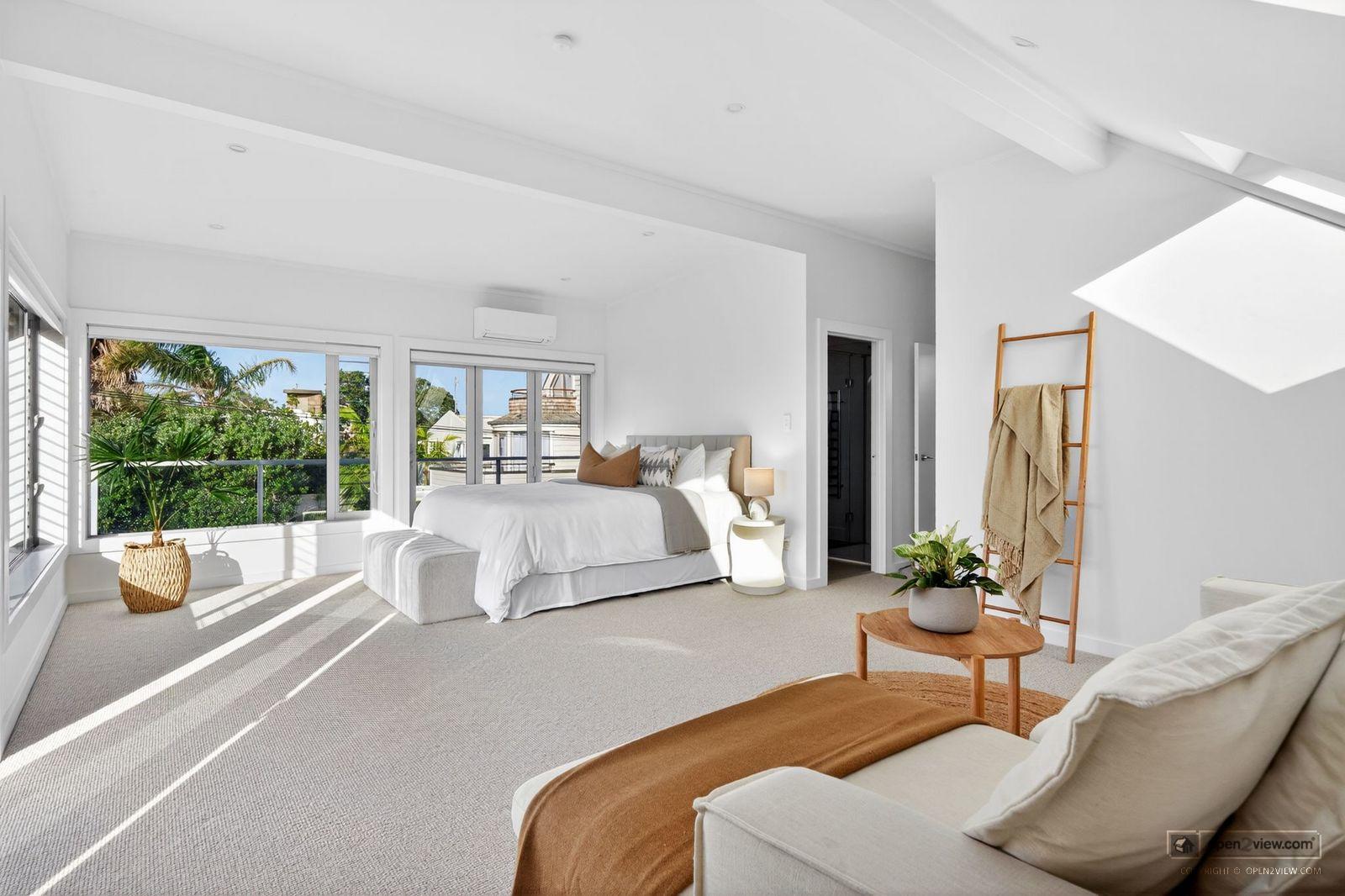Slider image of 5 Holiday Road, Auckland