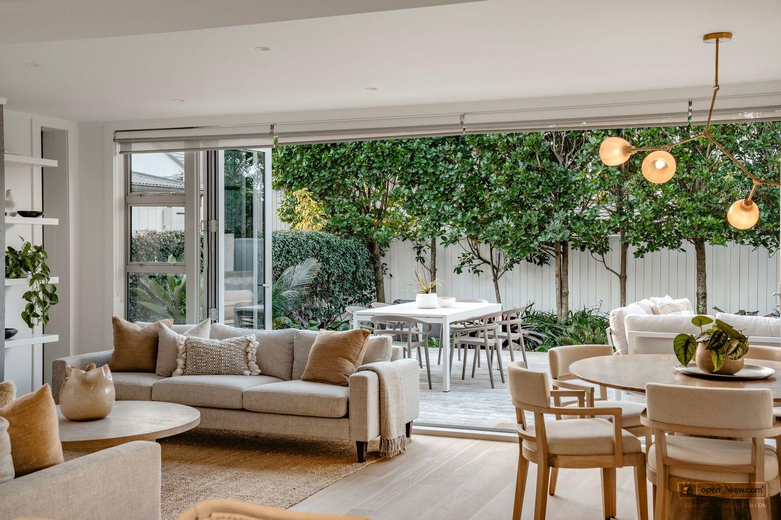 Slider image of 5 Holiday Road, Auckland