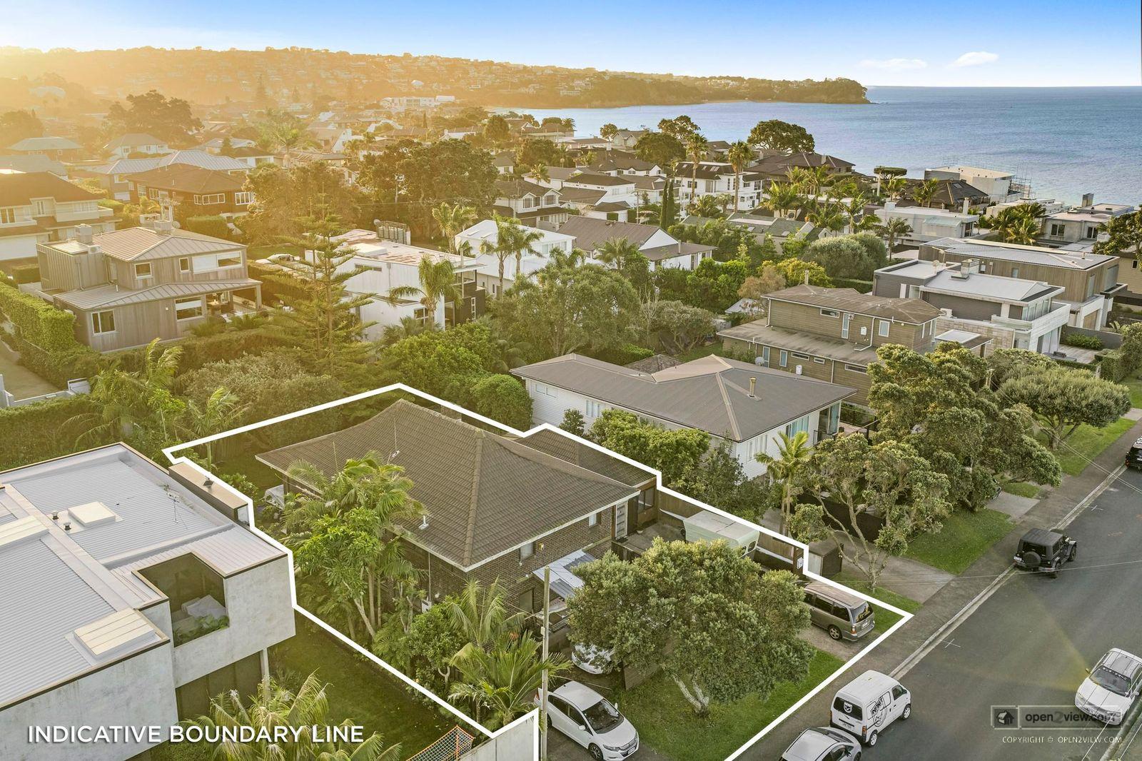 Slider image of 22 Muritai Road, Auckland