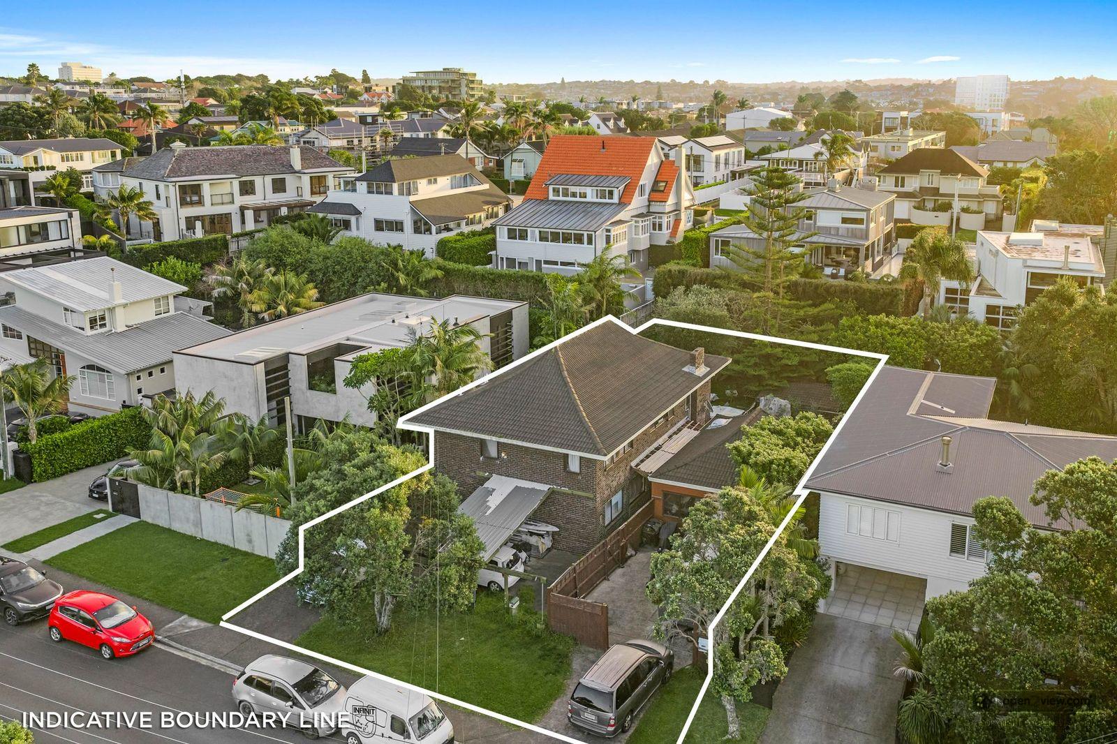 Slider image of 22 Muritai Road, Auckland