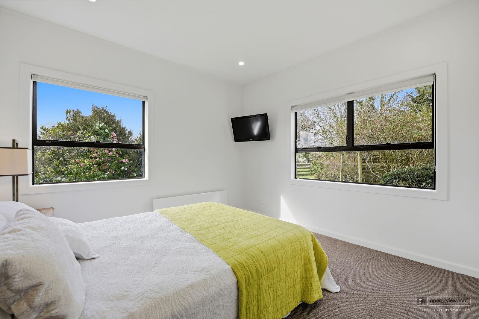 Slider image of 359 Waitoki Road, Auckland