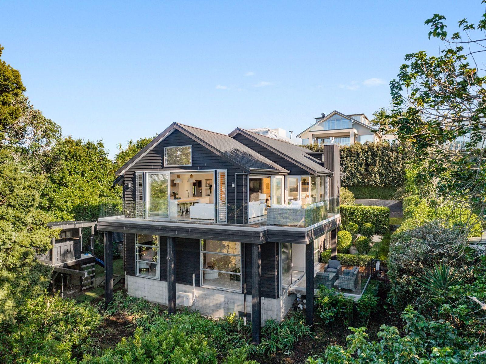 Slider image of 7A Prospect Terrace, Auckland