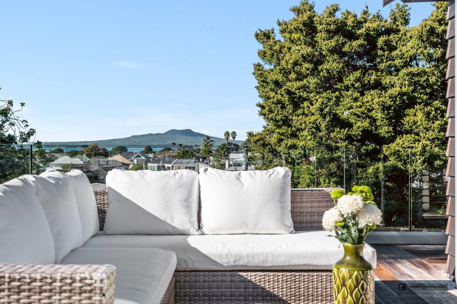 Slider image of 7A Prospect Terrace, Auckland