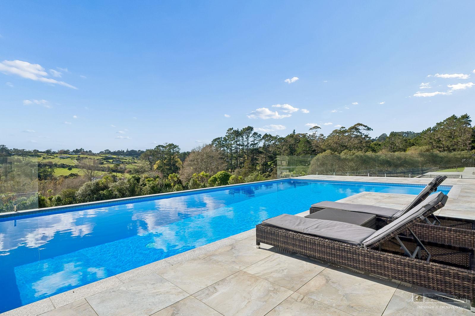 Slider image of 78 Screen Road, Auckland