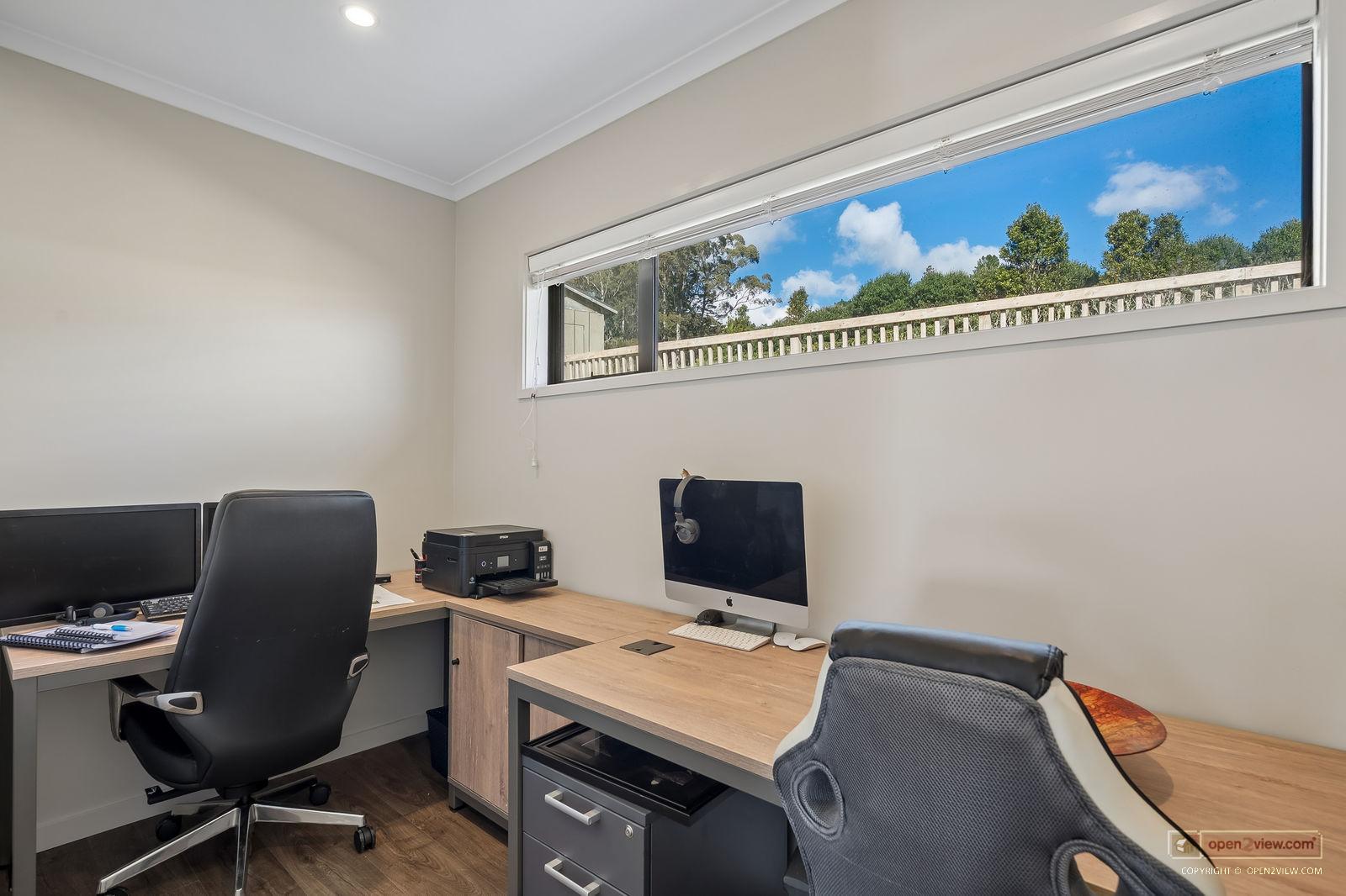 Slider image of 78 Screen Road, Auckland