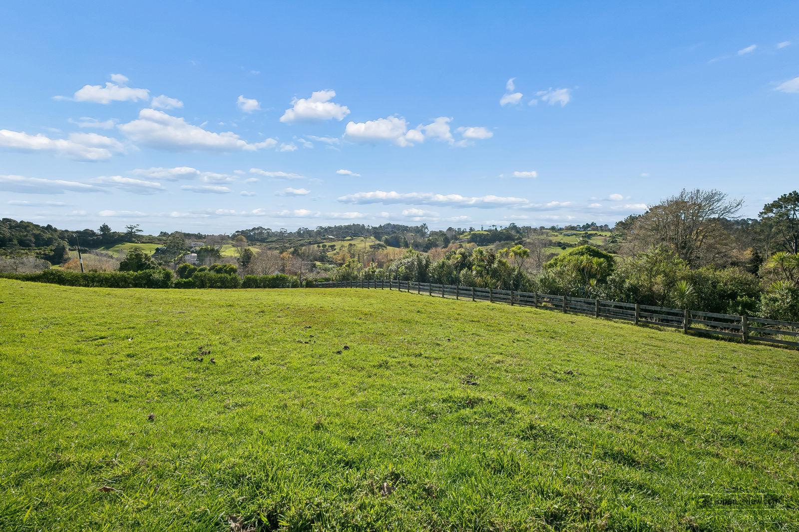 Slider image of 78 Screen Road, Auckland