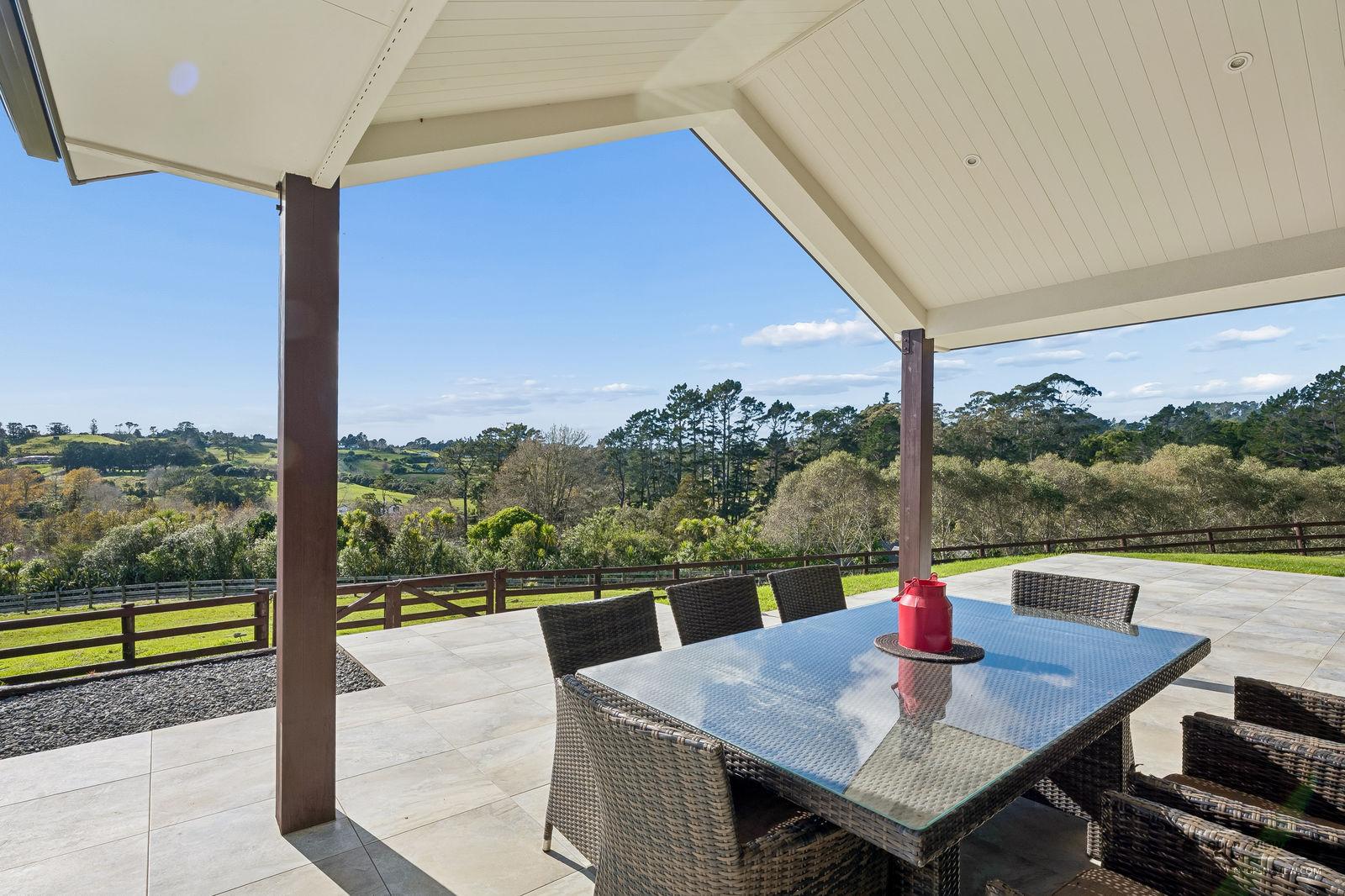 Slider image of 78 Screen Road, Auckland