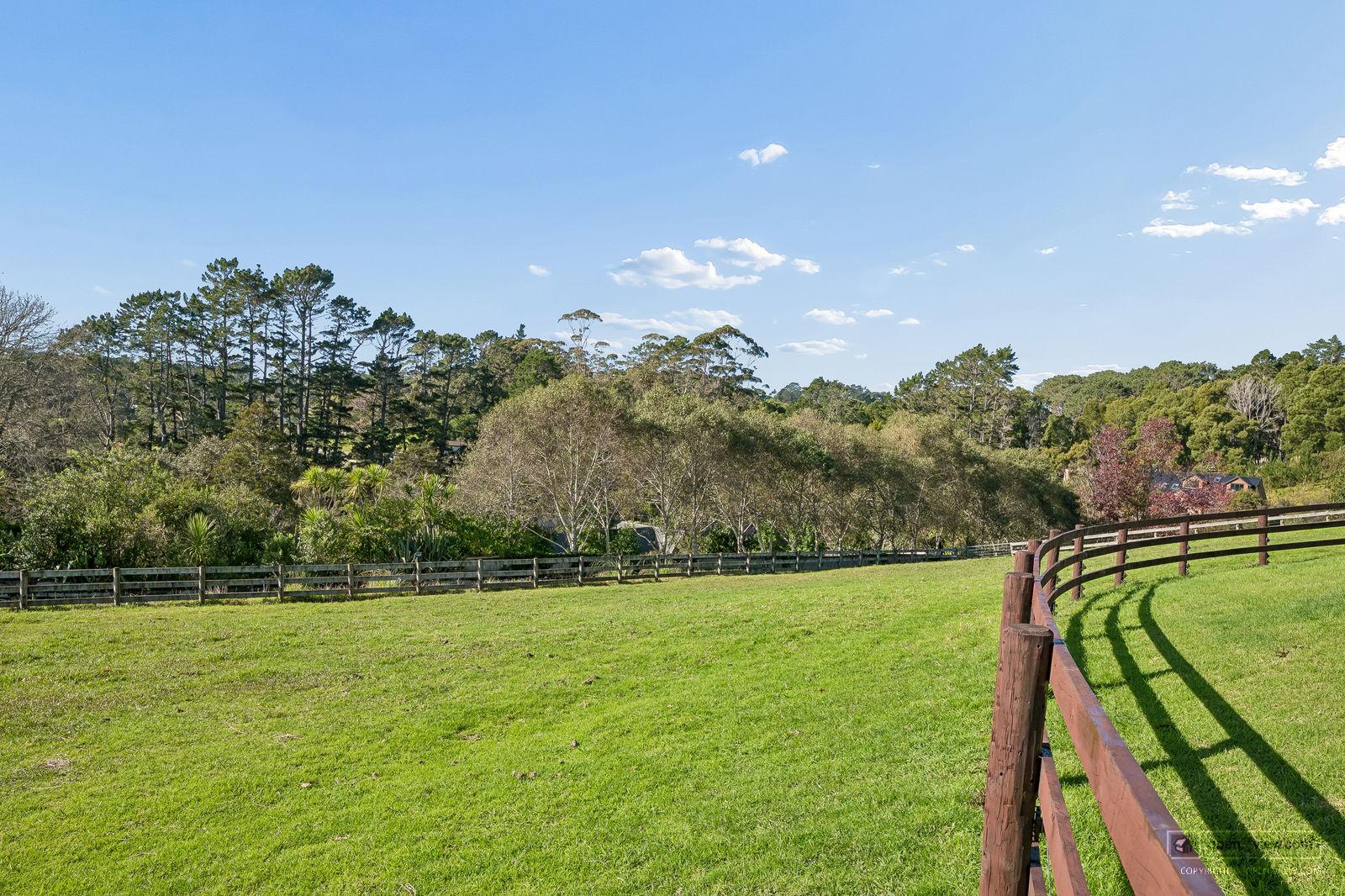 Slider image of 78 Screen Road, Auckland
