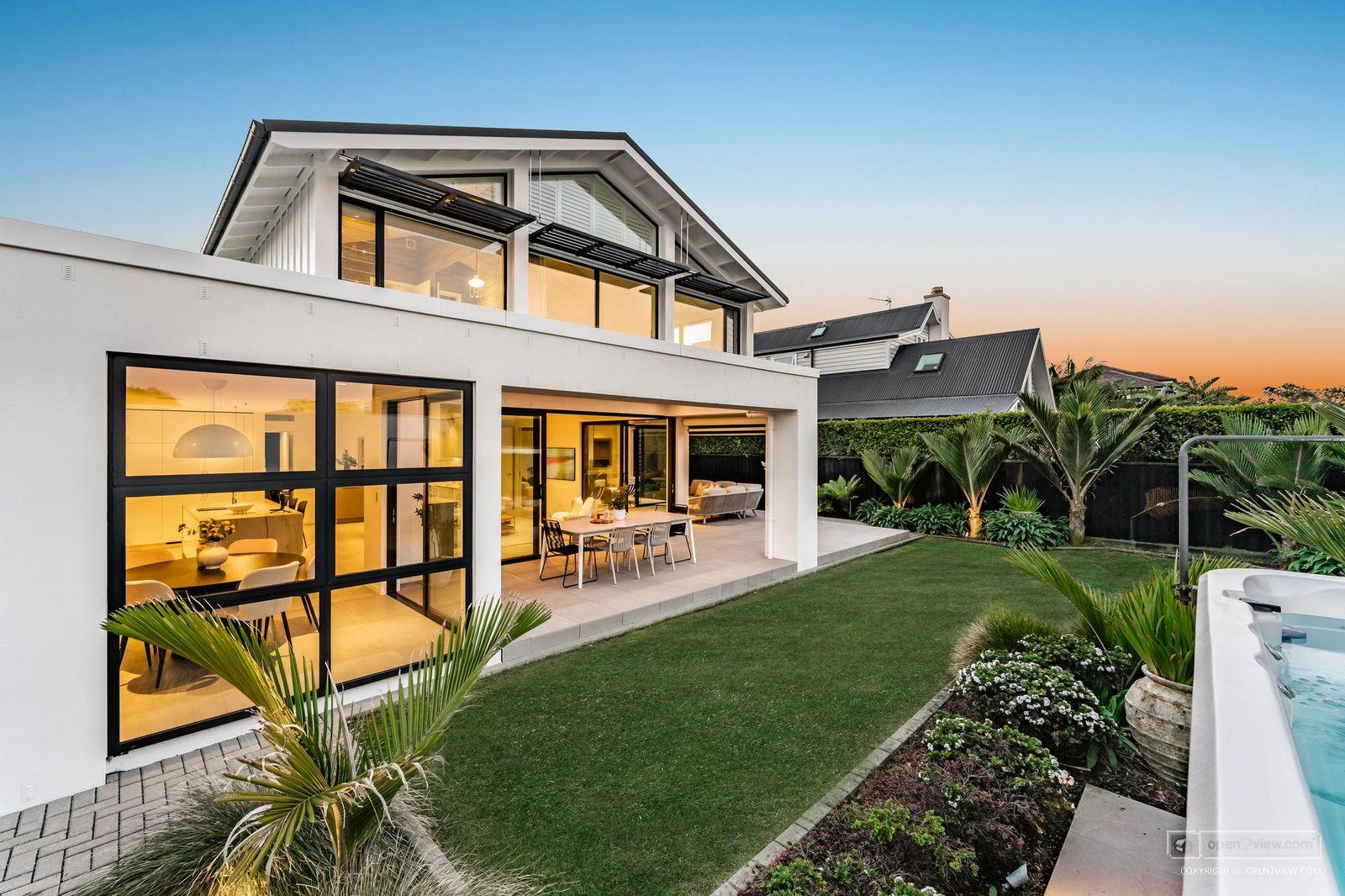Slider image of 23 Muritai Road, Auckland