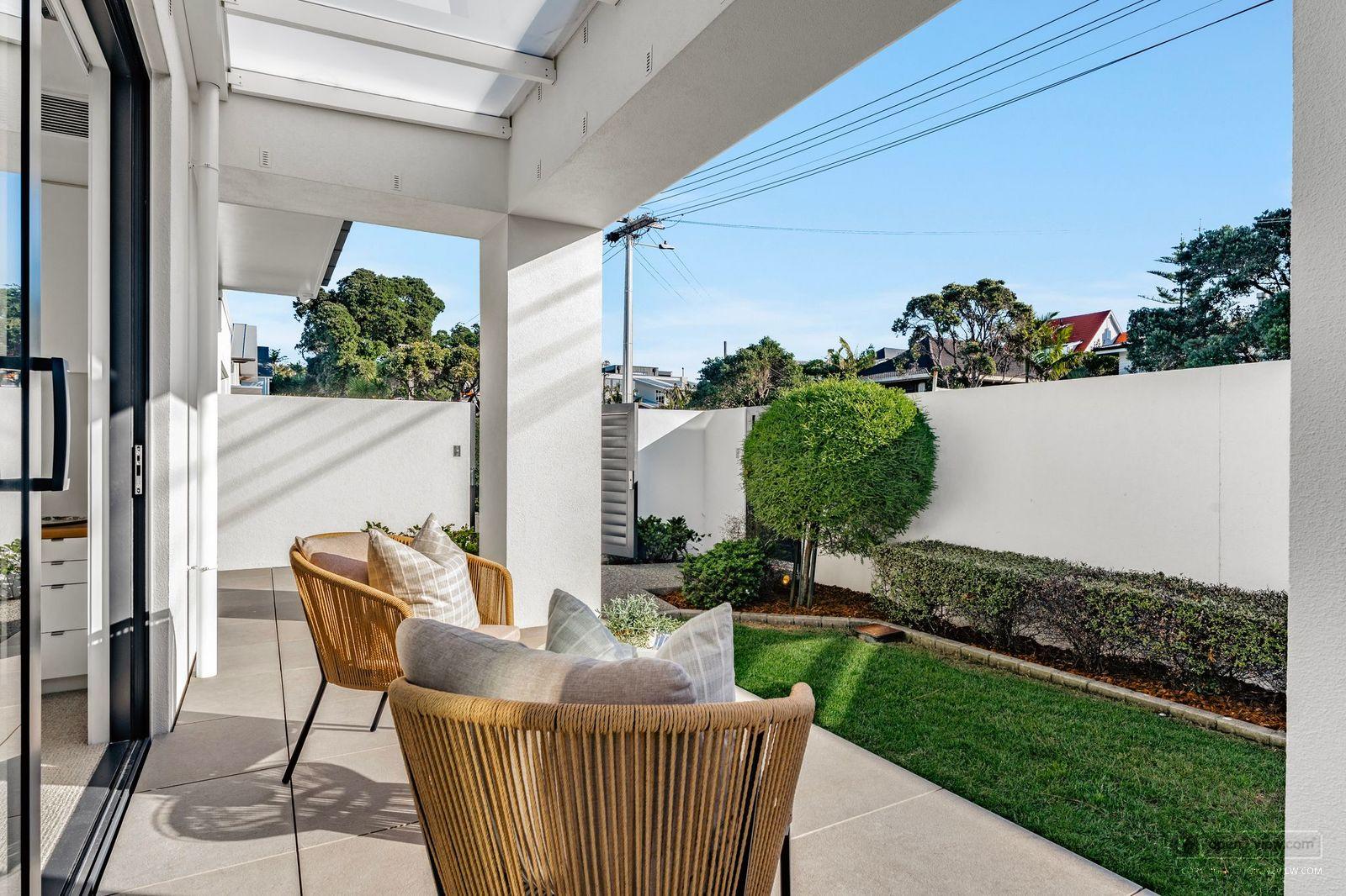 Slider image of 23 Muritai Road, Auckland