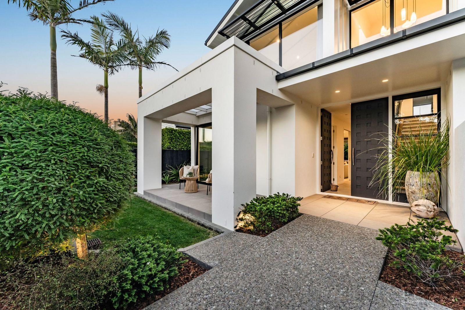Slider image of 23 Muritai Road, Auckland