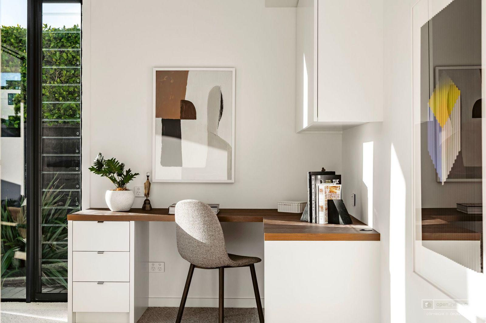 Slider image of 23 Muritai Road, Auckland