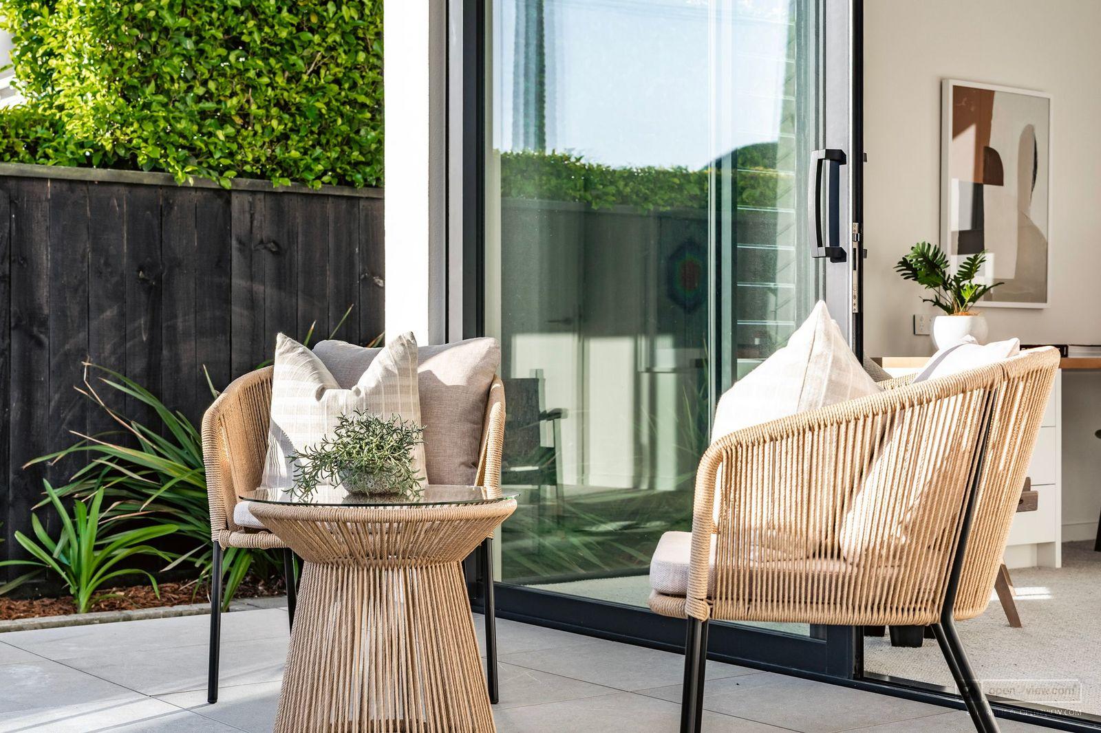 Slider image of 23 Muritai Road, Auckland