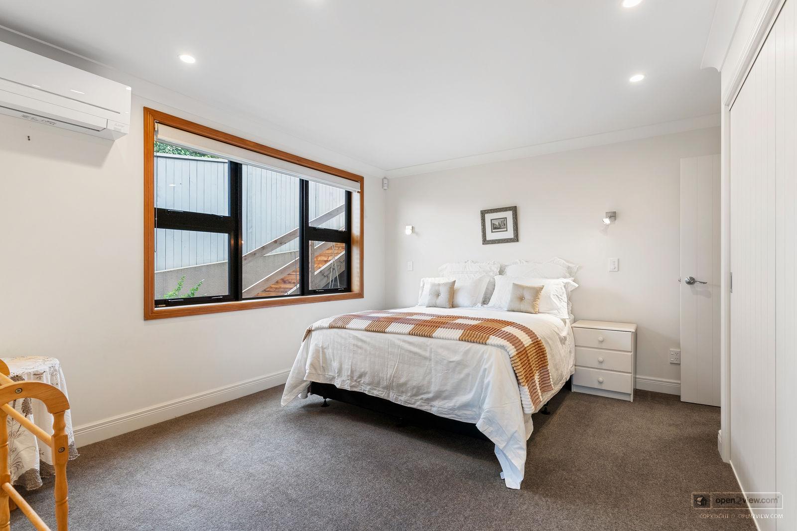 Slider image of 8 Eric Price Avenue, Auckland