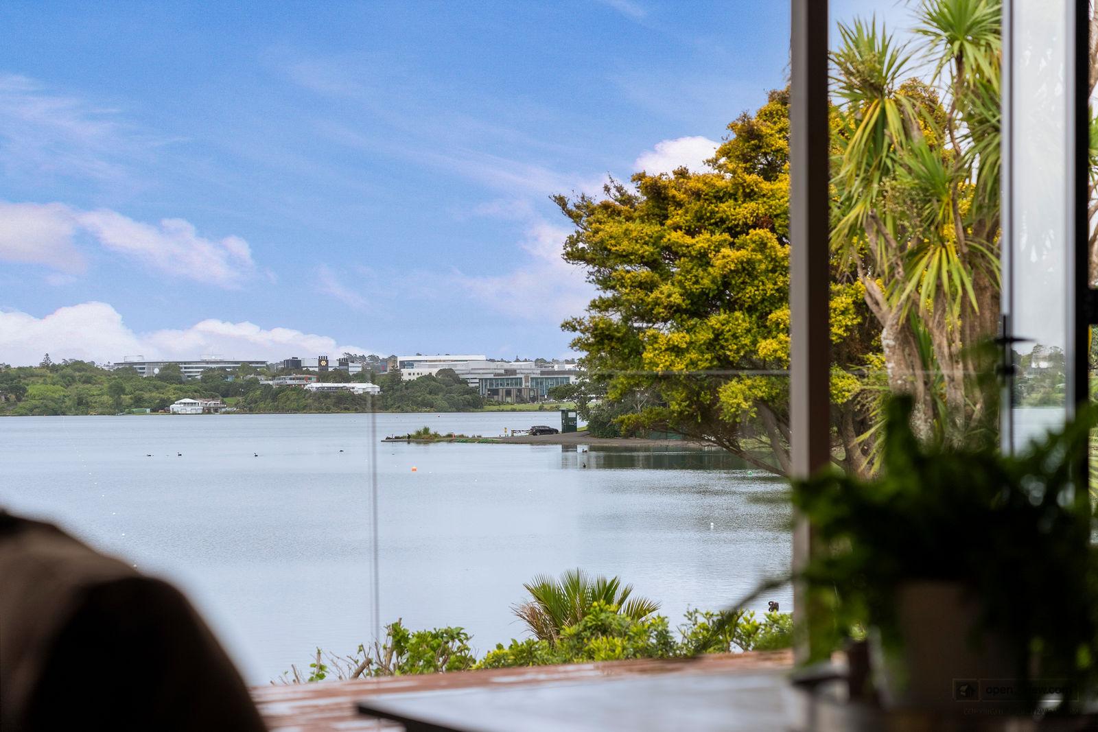 Slider image of 8 Eric Price Avenue, Auckland