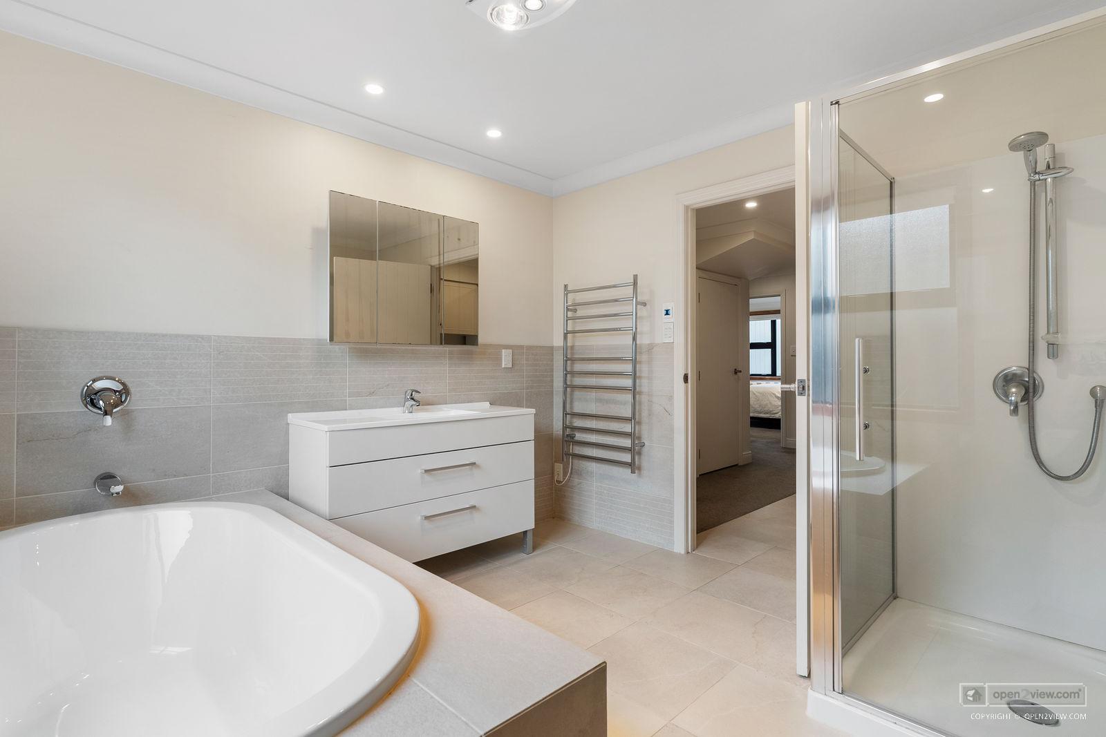 Slider image of 8 Eric Price Avenue, Auckland