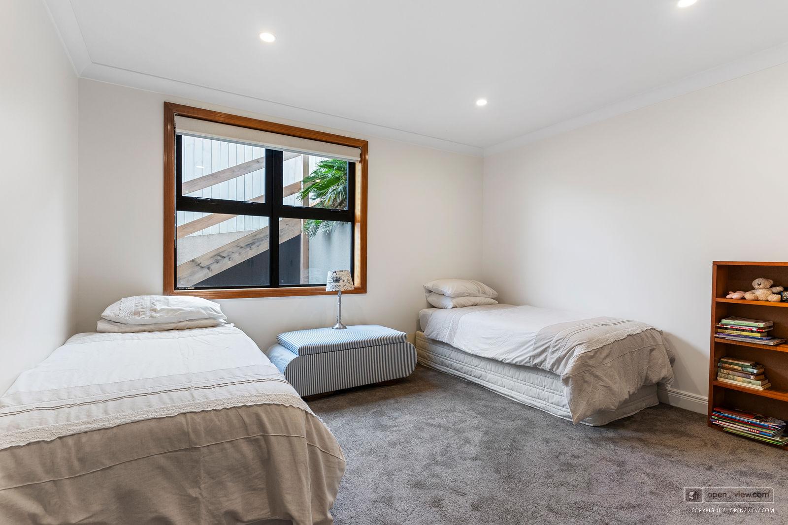 Slider image of 8 Eric Price Avenue, Auckland