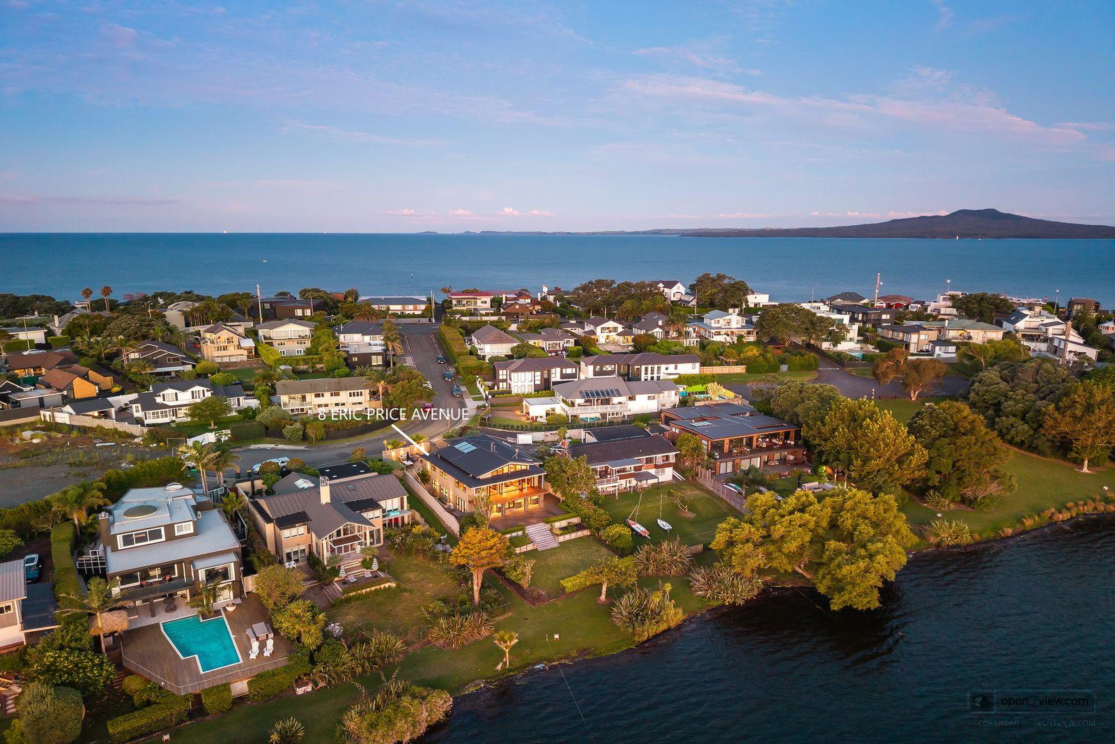 Slider image of 8 Eric Price Avenue, Auckland