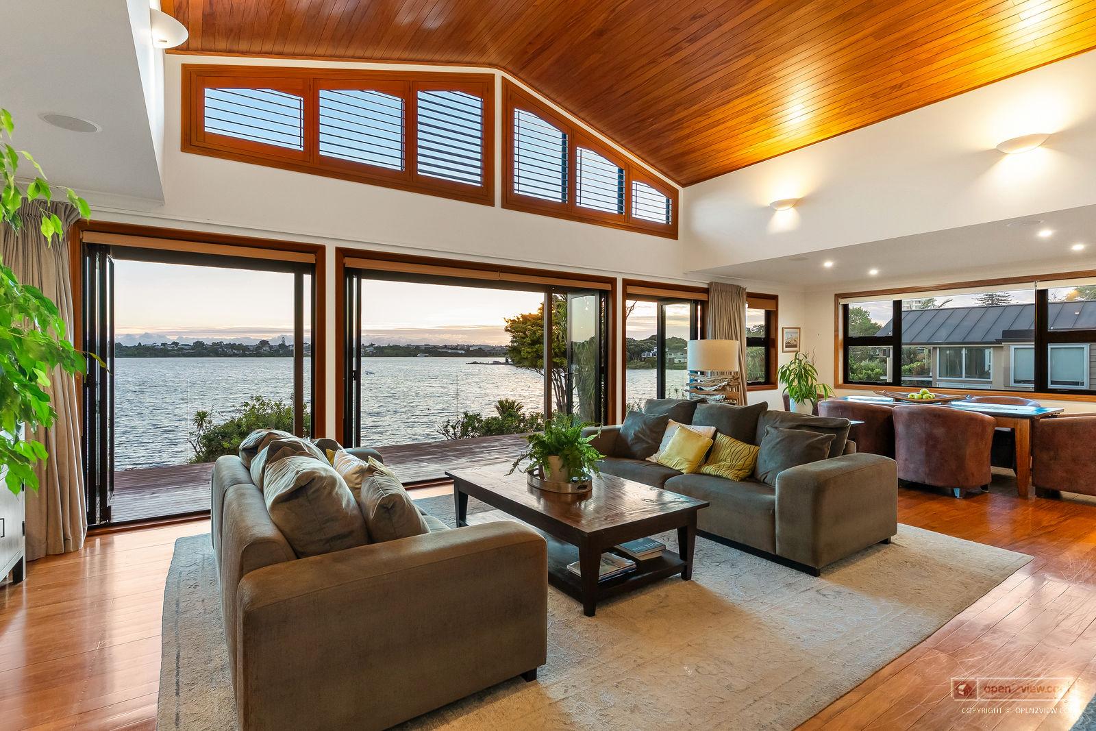Slider image of 8 Eric Price Avenue, Auckland
