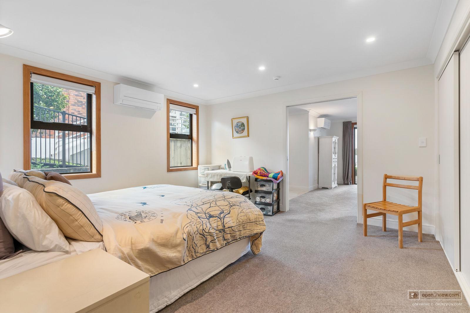 Slider image of 8 Eric Price Avenue, Auckland