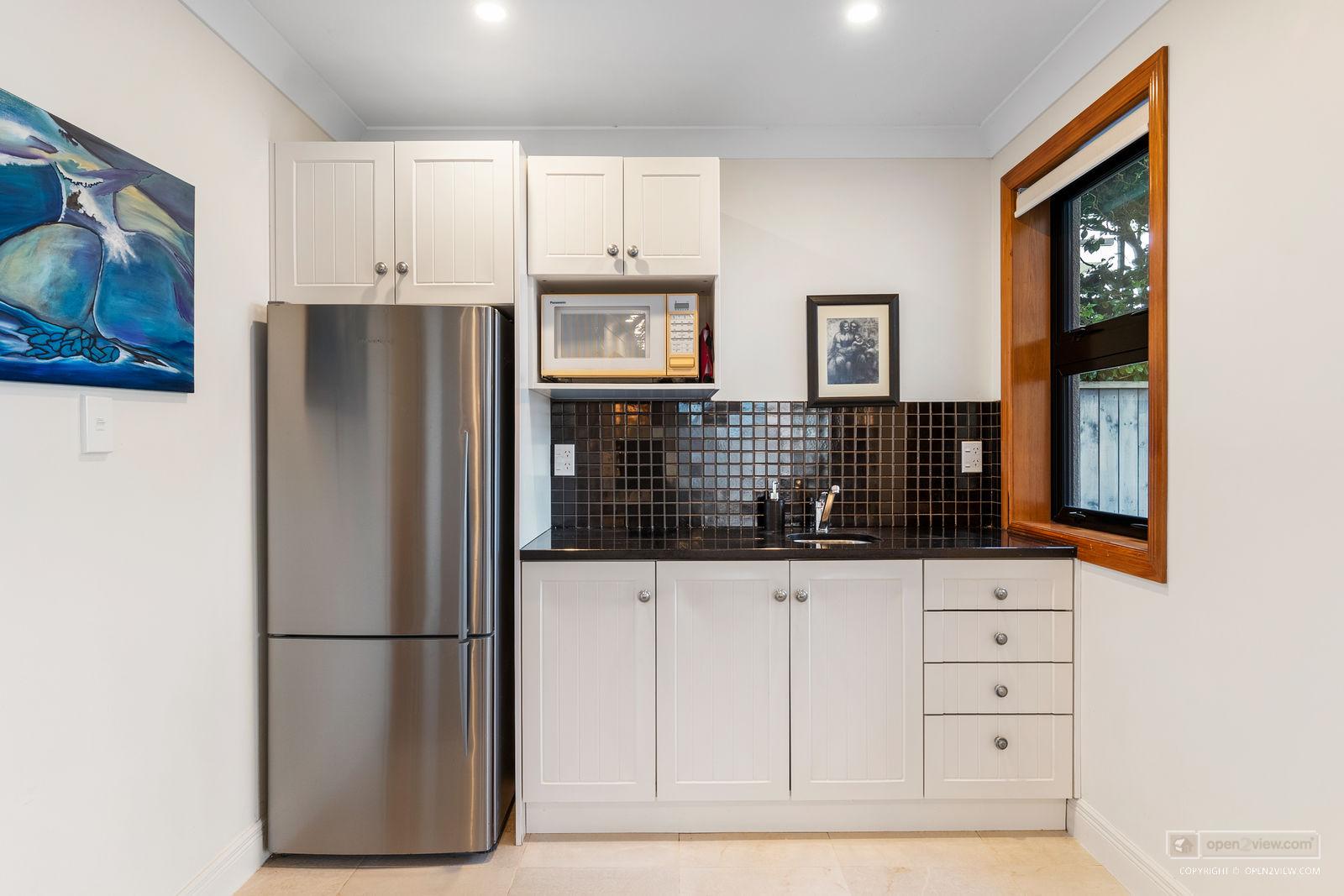 Slider image of 8 Eric Price Avenue, Auckland