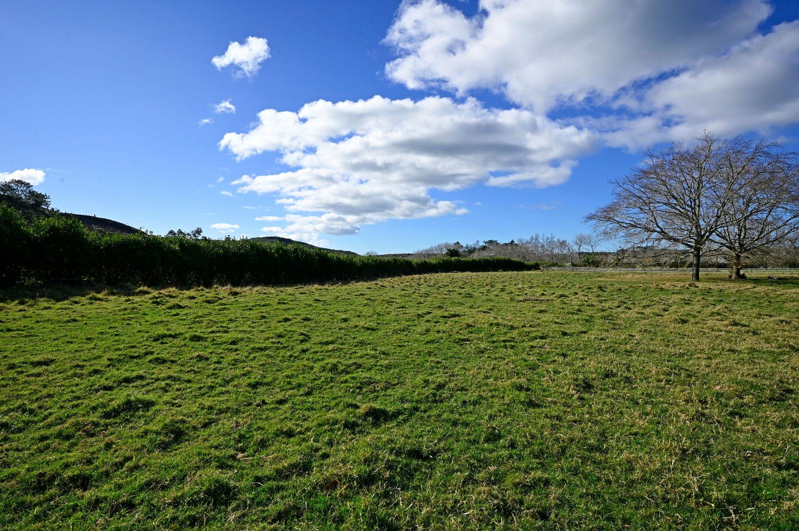 Slider image of 69 & 69A Croft Lane, Auckland
