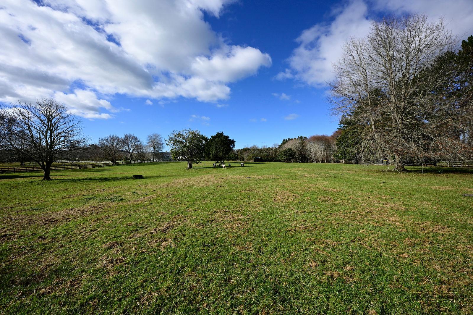 Slider image of 69 & 69A Croft Lane, Auckland