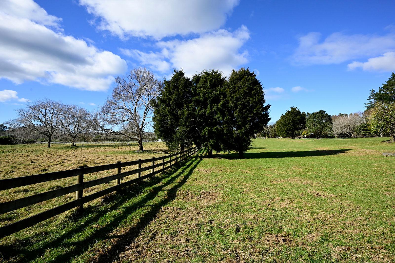 Slider image of 69 & 69A Croft Lane, Auckland