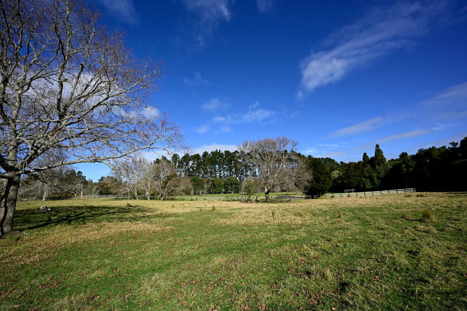 Slider image of 69 & 69A Croft Lane, Auckland