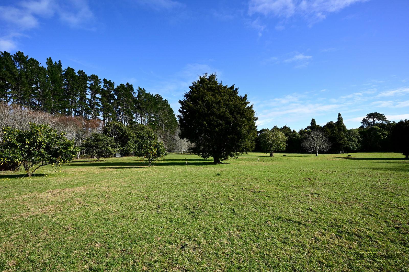 Slider image of 69 & 69A Croft Lane, Auckland