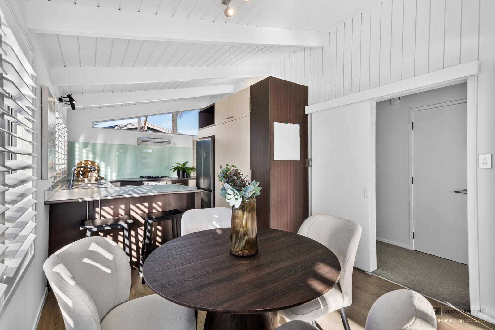 Slider image of 11A Cecil Road, Auckland