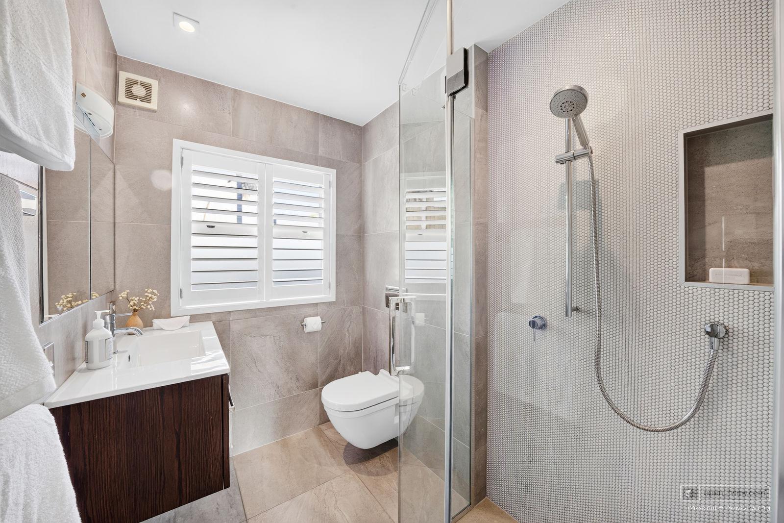 Slider image of 11A Cecil Road, Auckland