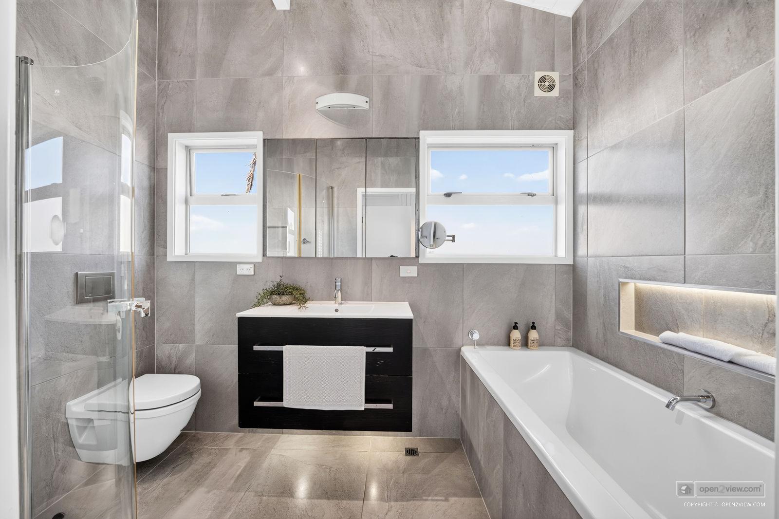 Slider image of 11A Cecil Road, Auckland
