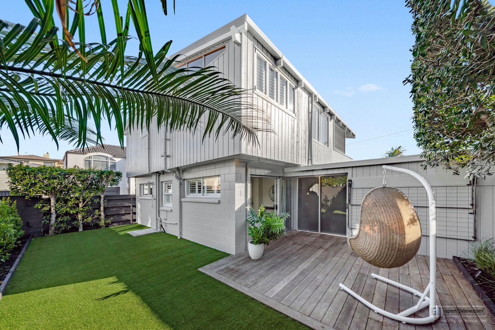 Slider image of 11A Cecil Road, Auckland