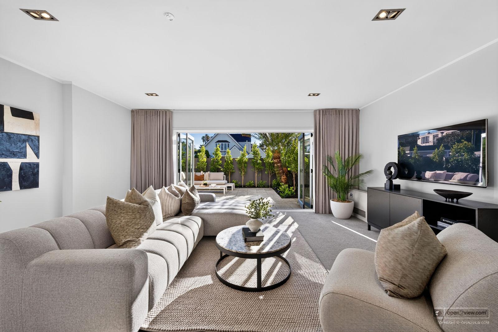 Slider image of 11A Cecil Road, Auckland