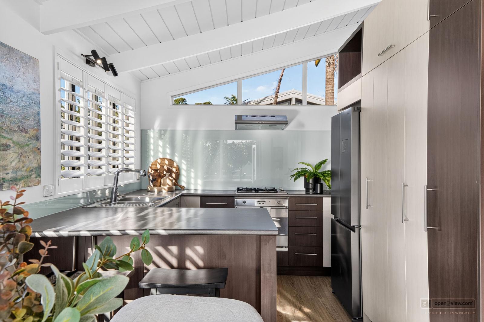 Slider image of 11A Cecil Road, Auckland