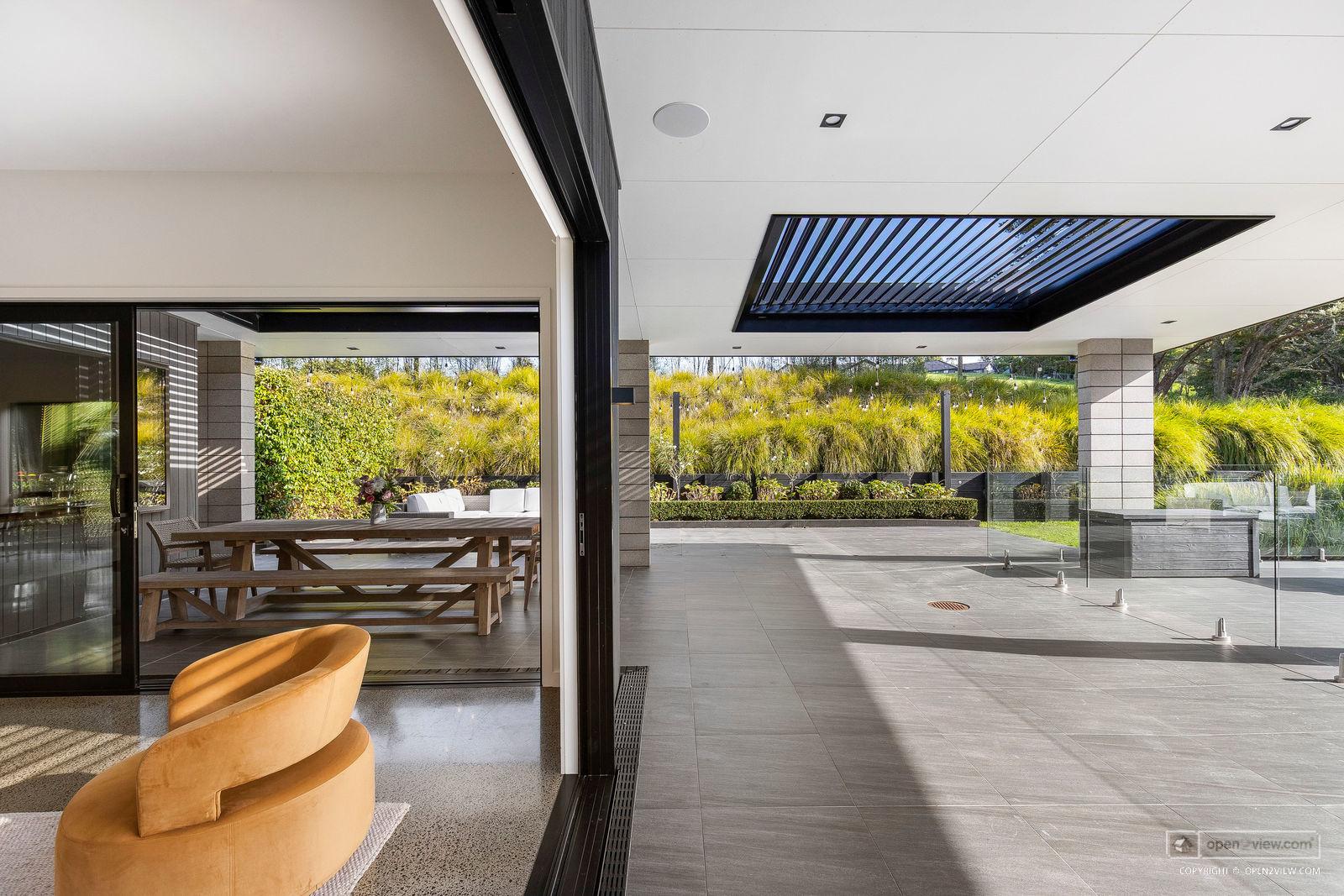 Slider image of 28 Taylor Road, Auckland