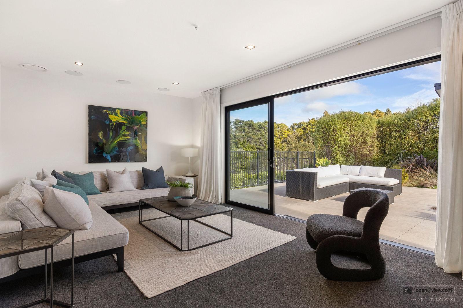 Slider image of 28 Taylor Road, Auckland