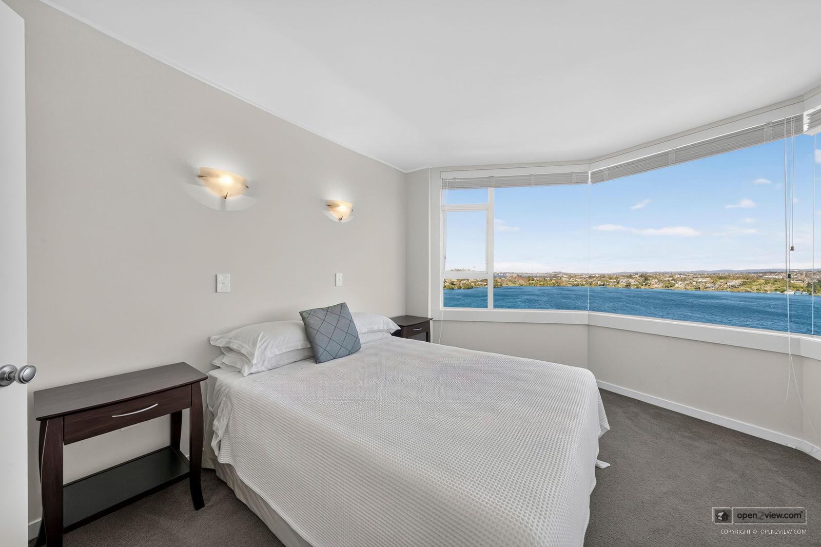 Slider image of 10/90 Kitchener Road, Auckland