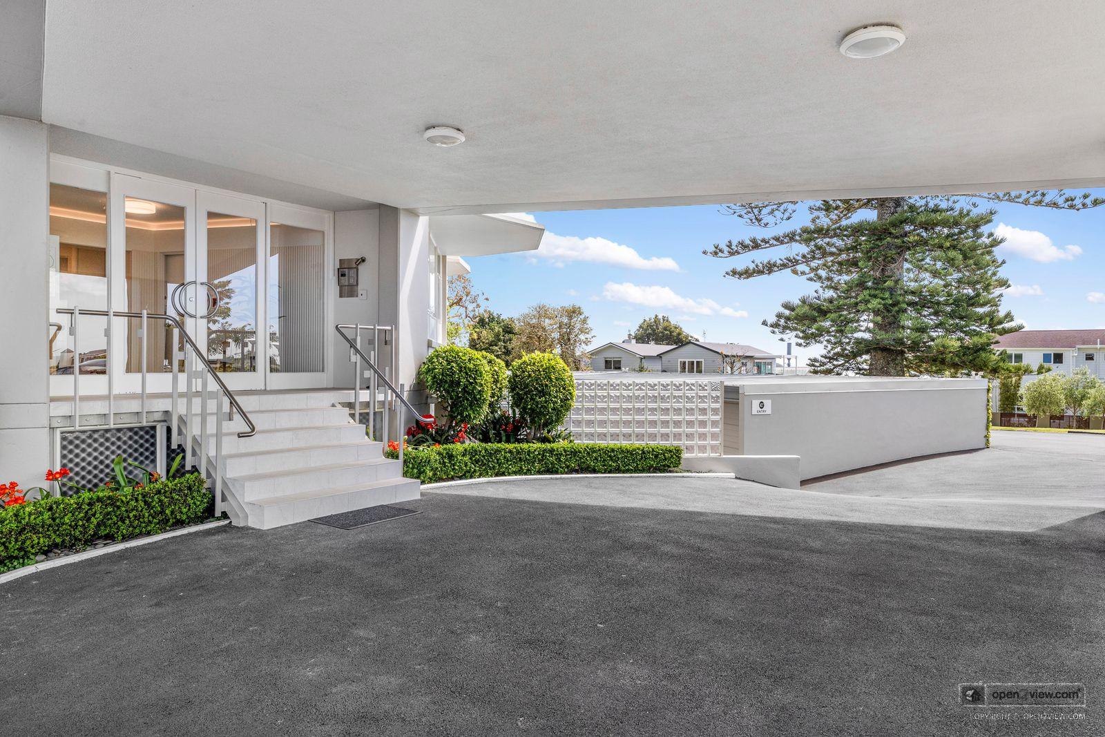 Slider image of 10/90 Kitchener Road, Auckland